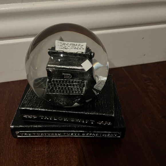 Brand new in box Taylor Swift TTPD snow globe. Same day shipping!! - Picture 4 of 6